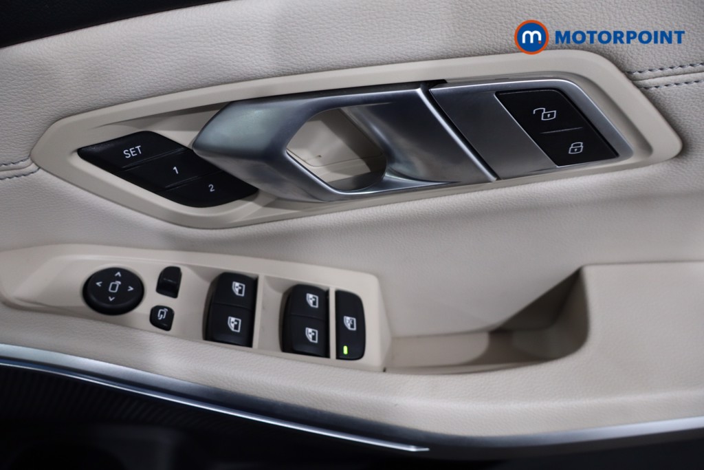 BMW 3 Series M Sport Automatic Petrol Plug-In Hybrid Estate - Stock Number (1554667) - 19th supplementary image