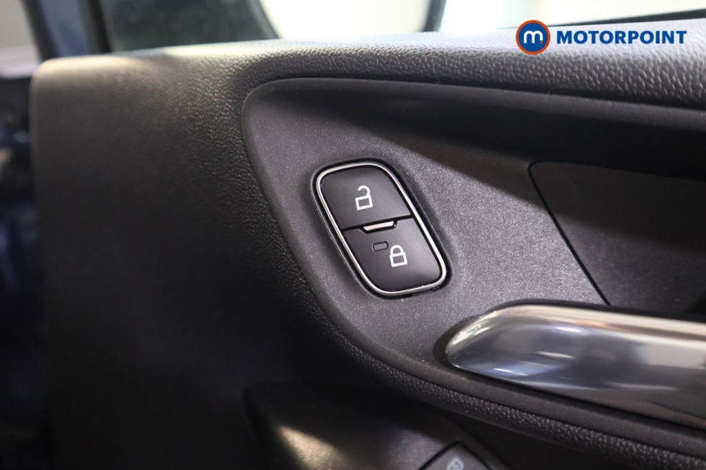 Ford Fiesta Zetec Manual Petrol Hatchback - Stock Number (1554671) - 11th supplementary image
