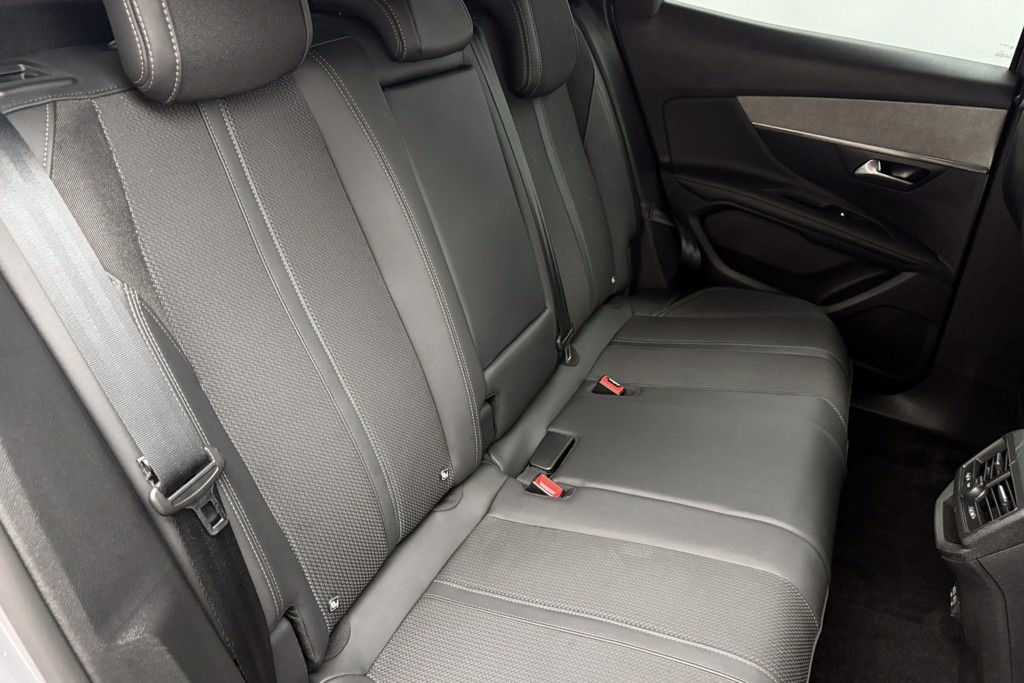 Peugeot 3008 GT Automatic Diesel SUV - Stock Number (1554819) - 22nd supplementary image