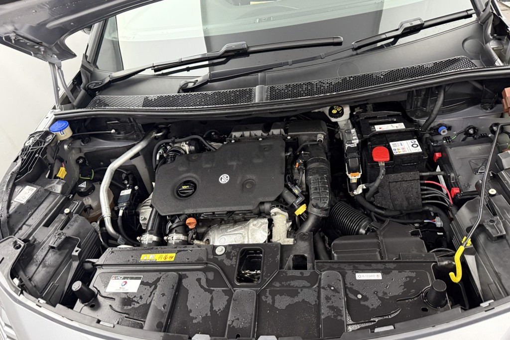 Peugeot 3008 GT Automatic Diesel SUV - Stock Number (1554819) - 30th supplementary image