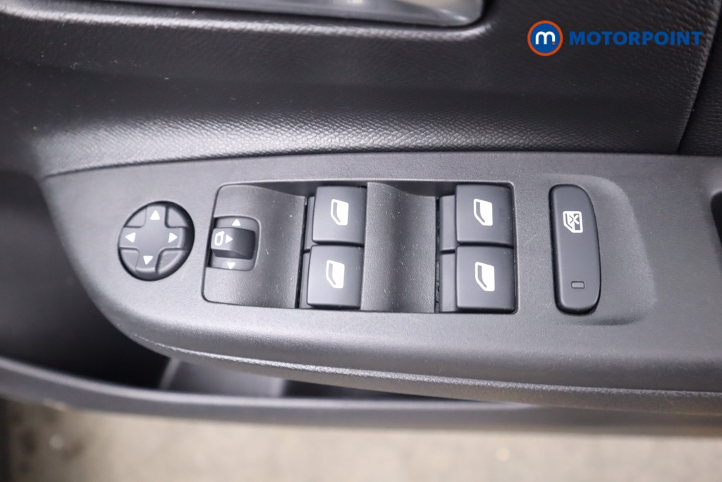 Vauxhall Corsa Elite Edition Manual Petrol Hatchback - Stock Number (1555269) - 5th supplementary image