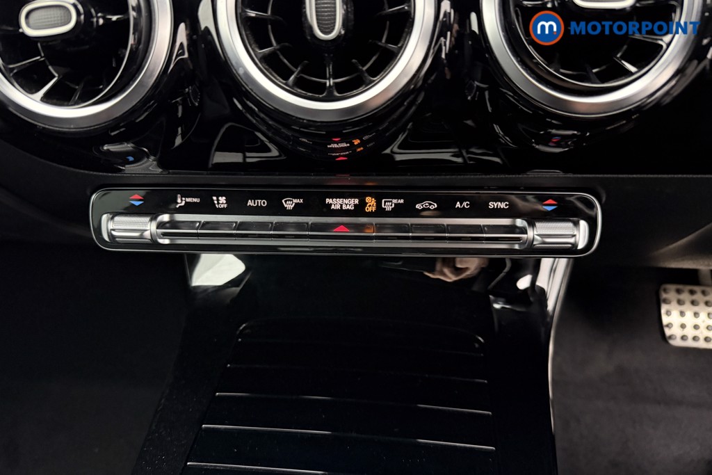 Mercedes-Benz CLA Amg Line Automatic Petrol Estate - Stock Number (1556597) - 9th supplementary image