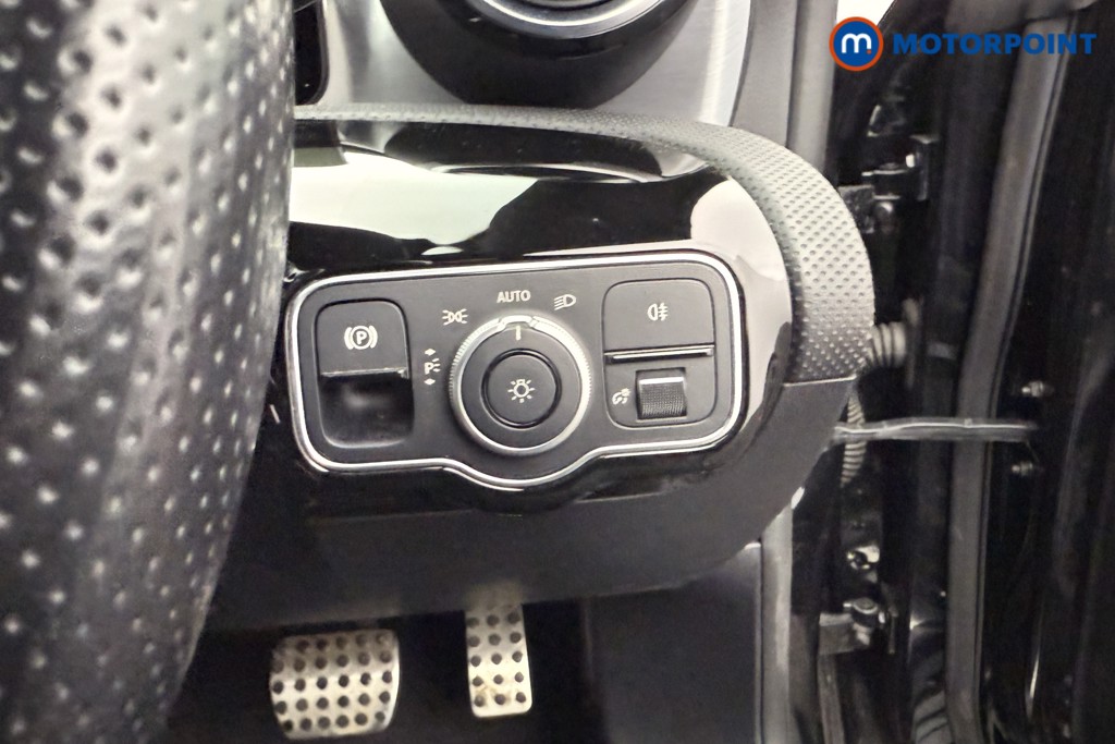 Mercedes-Benz CLA Amg Line Automatic Petrol Estate - Stock Number (1556597) - 13th supplementary image