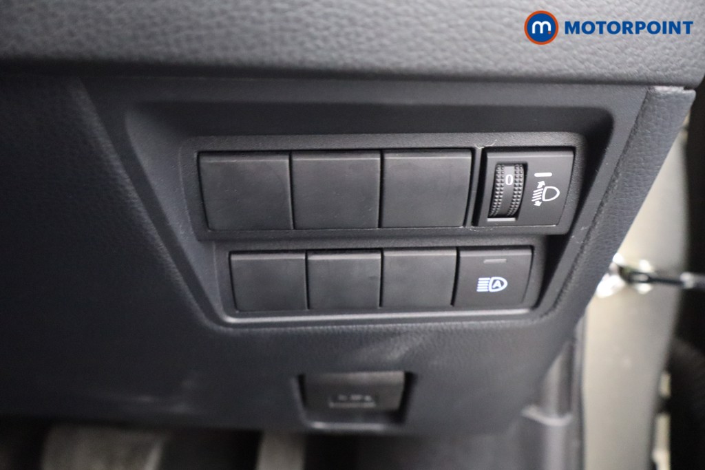 Toyota Yaris Design Automatic Petrol-Electric Hybrid Hatchback - Stock Number (1556624) - 11th supplementary image