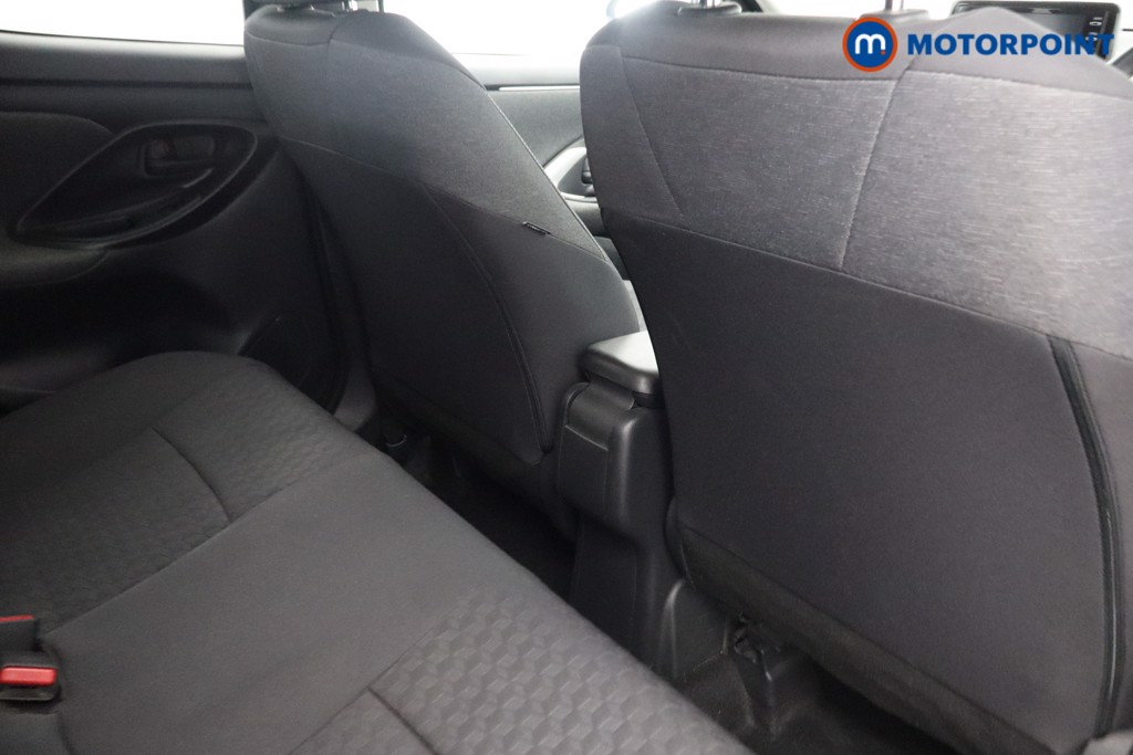 Toyota Yaris Design Automatic Petrol-Electric Hybrid Hatchback - Stock Number (1556624) - 16th supplementary image