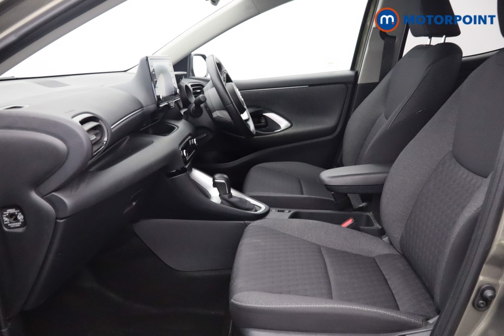 Toyota Yaris Design Automatic Petrol-Electric Hybrid Hatchback - Stock Number (1556624) - 18th supplementary image