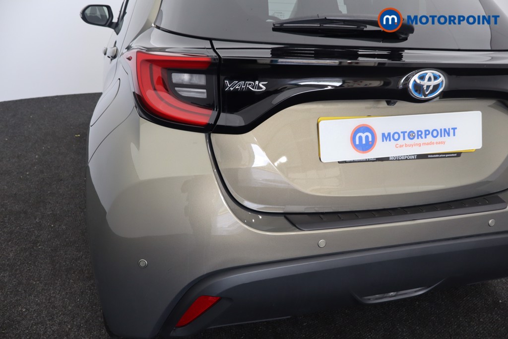 Toyota Yaris Design Automatic Petrol-Electric Hybrid Hatchback - Stock Number (1556624) - 26th supplementary image