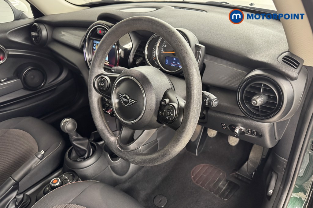 Mini Hatchback Cooper Classic Manual Petrol Hatchback - Stock Number (1556747) - 7th supplementary image