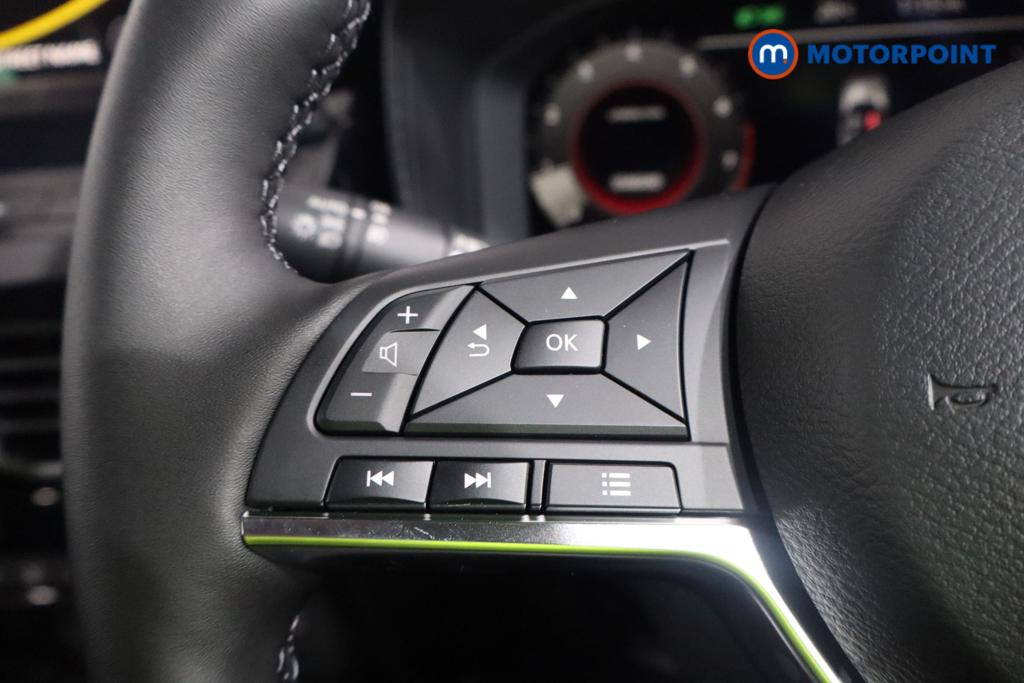 Nissan Juke Tekna Manual Petrol SUV - Stock Number (1556785) - 7th supplementary image