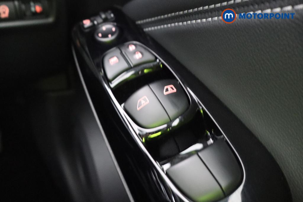 Nissan Juke Tekna Manual Petrol SUV - Stock Number (1556785) - 12th supplementary image