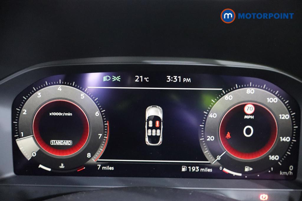 Nissan Juke Tekna Manual Petrol SUV - Stock Number (1556787) - 4th supplementary image