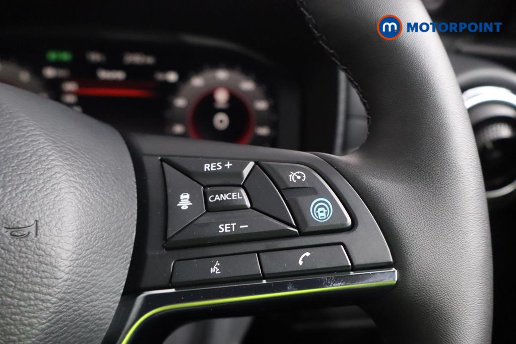 Nissan Juke Tekna Manual Petrol SUV - Stock Number (1556789) - 7th supplementary image