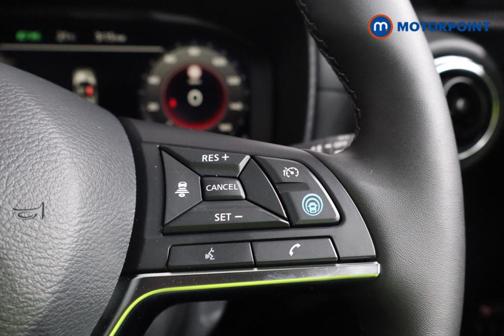 Nissan Juke Tekna Manual Petrol SUV - Stock Number (1556793) - 8th supplementary image