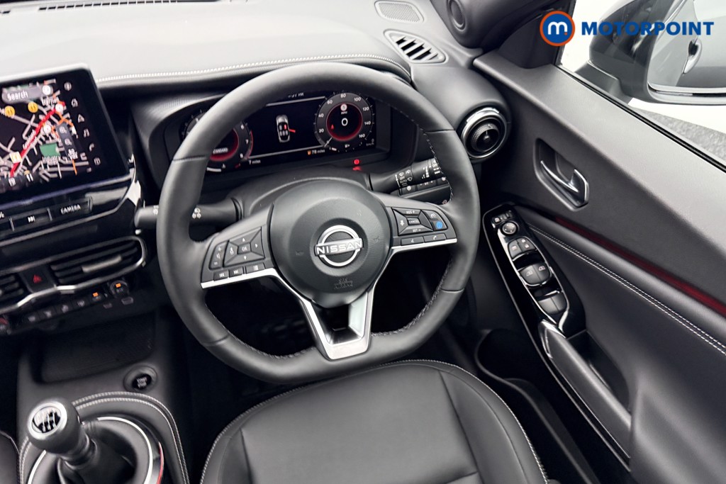 Nissan Juke Tekna Manual Petrol SUV - Stock Number (1556796) - 3rd supplementary image