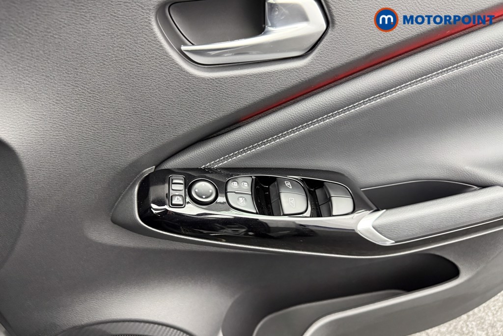 Nissan Juke Tekna Manual Petrol SUV - Stock Number (1556796) - 15th supplementary image
