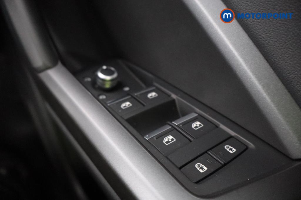 Audi Q3 S Line Automatic Petrol SUV - Stock Number (1556824) - 13th supplementary image