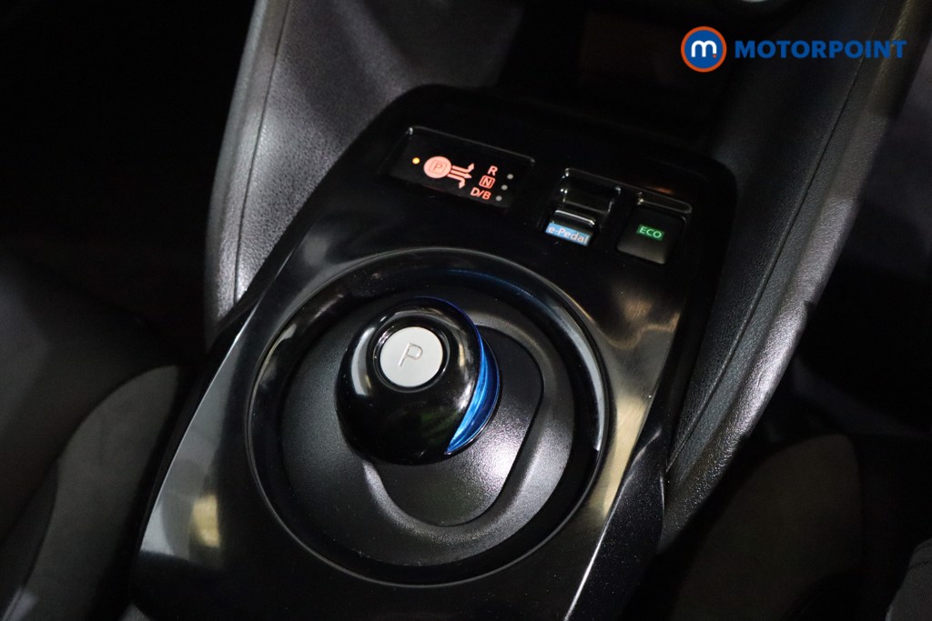 Nissan Leaf Tekna Automatic Electric Hatchback - Stock Number (1556902) - 8th supplementary image