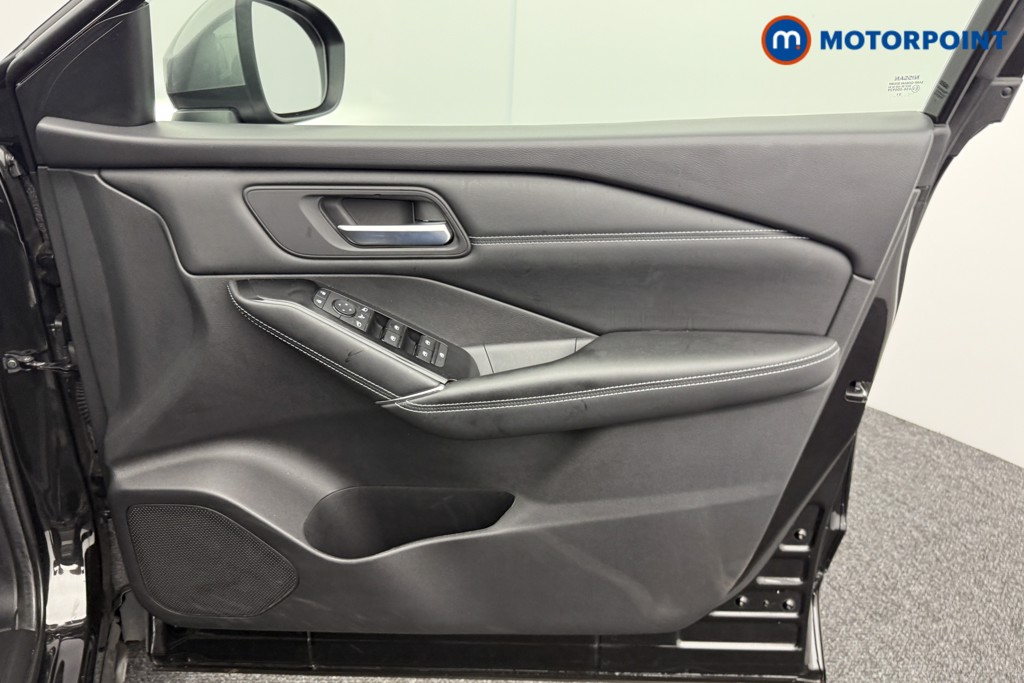 Nissan Qashqai Premiere Edition Automatic Petrol SUV - Stock Number (1557410) - 17th supplementary image