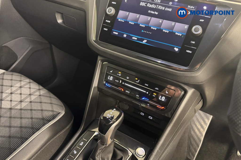 Volkswagen Tiguan R-Line Automatic Diesel SUV - Stock Number (1557411) - 11th supplementary image