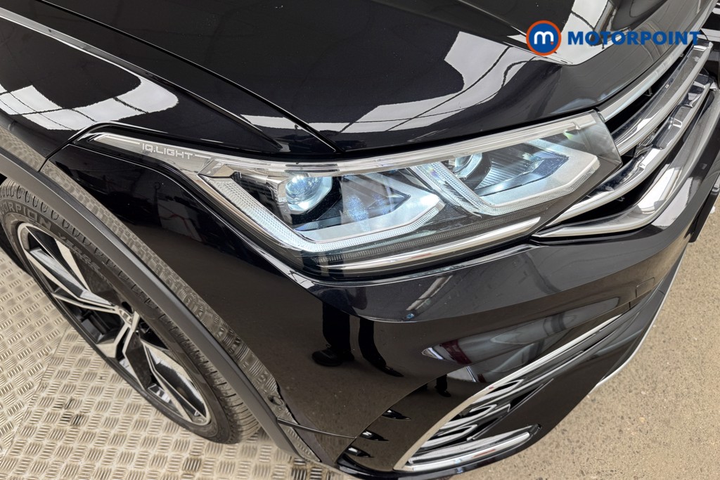 Volkswagen Tiguan R-Line Automatic Diesel SUV - Stock Number (1557411) - 18th supplementary image