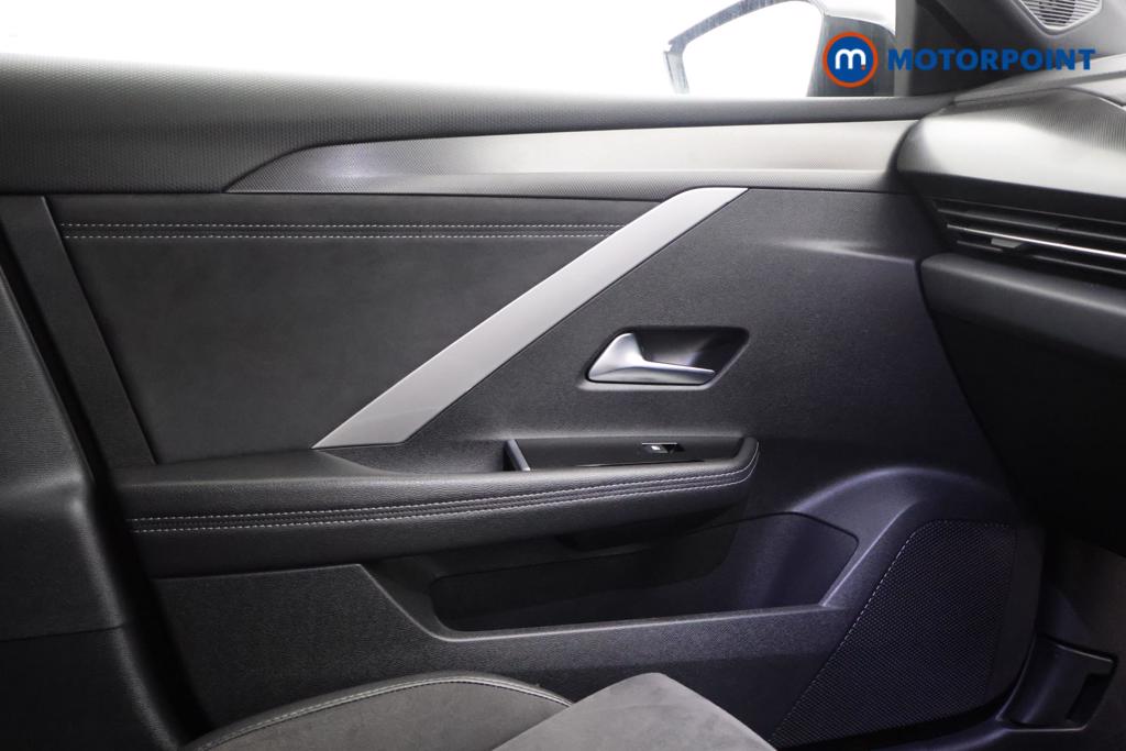 Vauxhall Astra Ultimate Automatic Diesel Hatchback - Stock Number (1500921) - 10th supplementary image