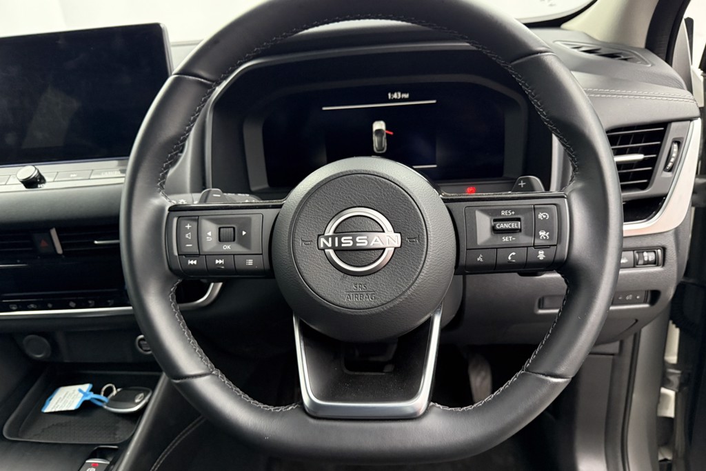 Nissan Qashqai N-Connecta Automatic Petrol SUV - Stock Number (1543669) - 2nd supplementary image