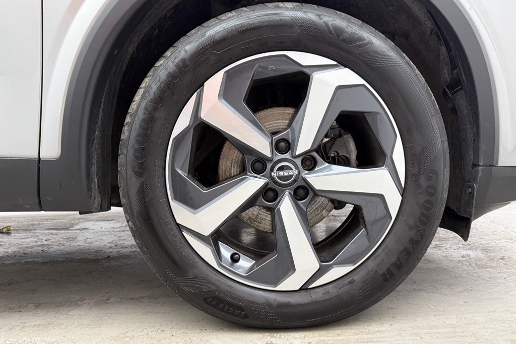 Nissan Qashqai N-Connecta Automatic Petrol SUV - Stock Number (1543669) - 32nd supplementary image