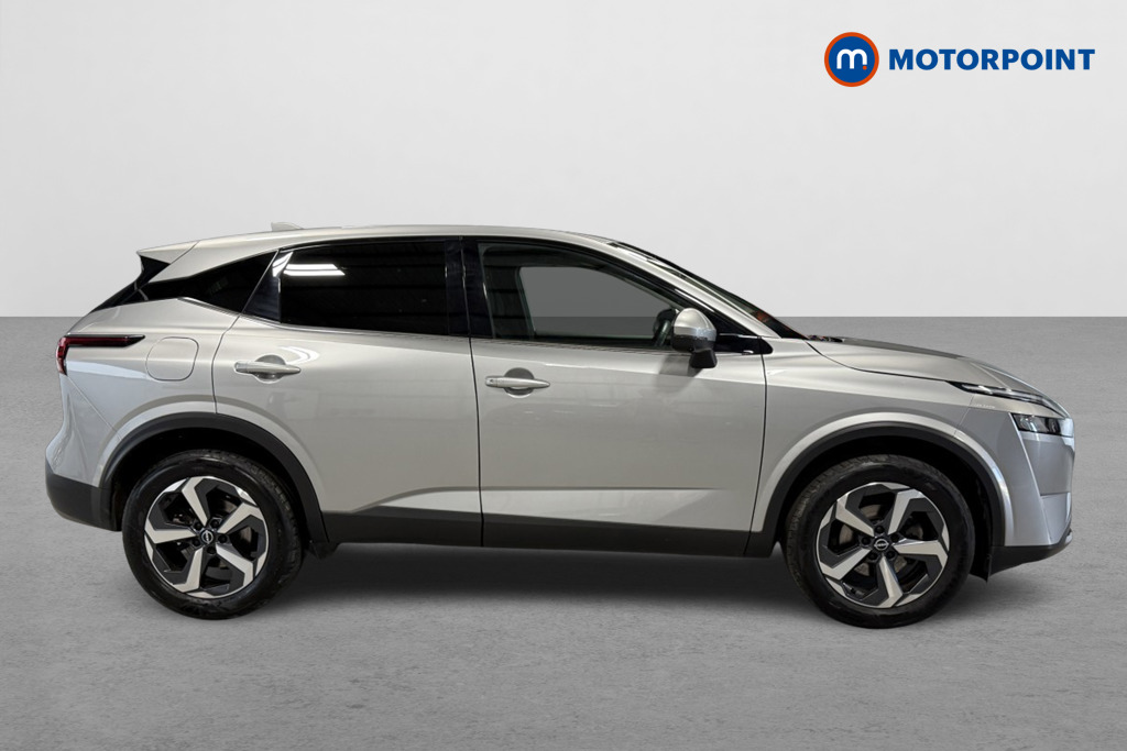 Nissan Qashqai N-Connecta Automatic Petrol SUV - Stock Number (1543669) - Drivers side