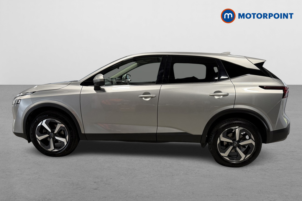 Nissan Qashqai N-Connecta Automatic Petrol SUV - Stock Number (1543669) - Passenger side