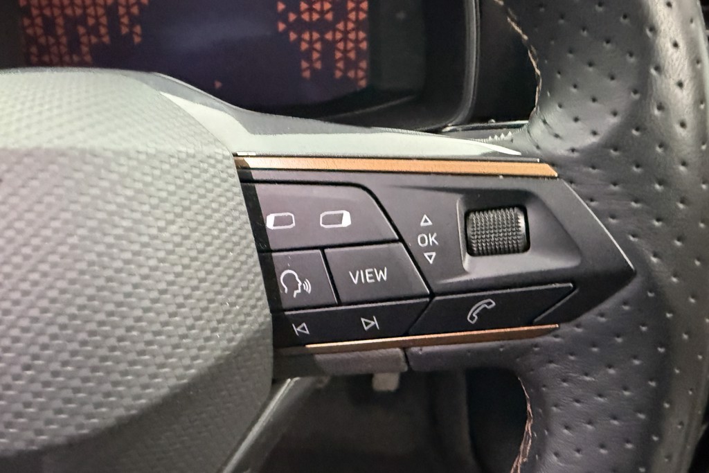 Cupra Leon V1 Manual Petrol Hatchback - Stock Number (1543704) - 4th supplementary image