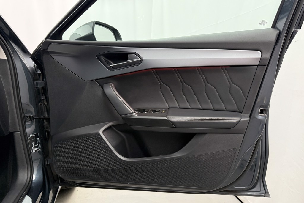 Cupra Leon V1 Manual Petrol Hatchback - Stock Number (1543704) - 17th supplementary image