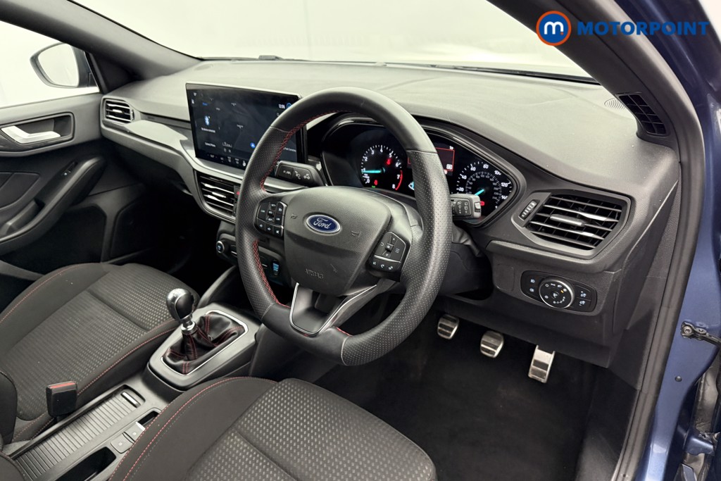 Ford Focus St-Line Manual Petrol Hatchback - Stock Number (1545330) - 4th supplementary image