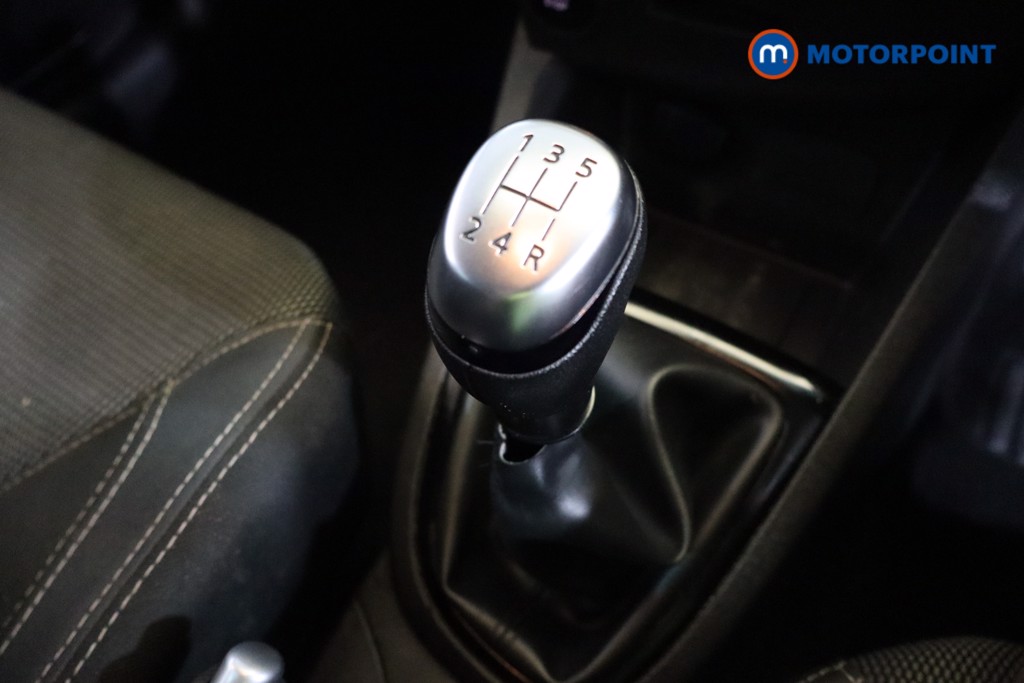 Renault Clio Iconic Manual Petrol Hatchback - Stock Number (1545905) - 7th supplementary image