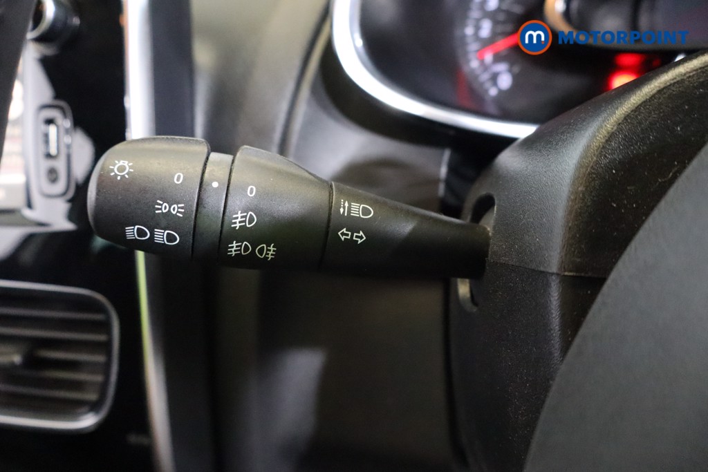 Renault Clio Iconic Manual Petrol Hatchback - Stock Number (1545905) - 10th supplementary image