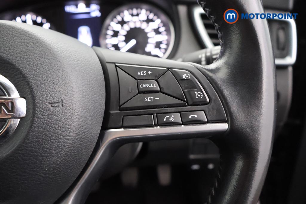 Nissan Qashqai N-Connecta Manual Diesel SUV - Stock Number (1547817) - 3rd supplementary image