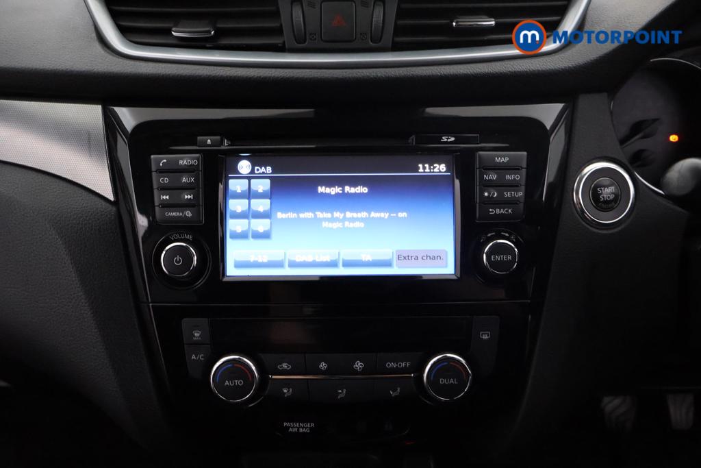 Nissan Qashqai N-Connecta Manual Diesel SUV - Stock Number (1547817) - 9th supplementary image