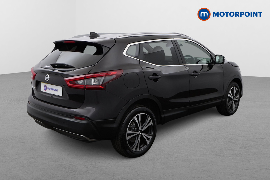 Nissan Qashqai N-Connecta Manual Diesel SUV - Stock Number (1547817) - Drivers side rear corner