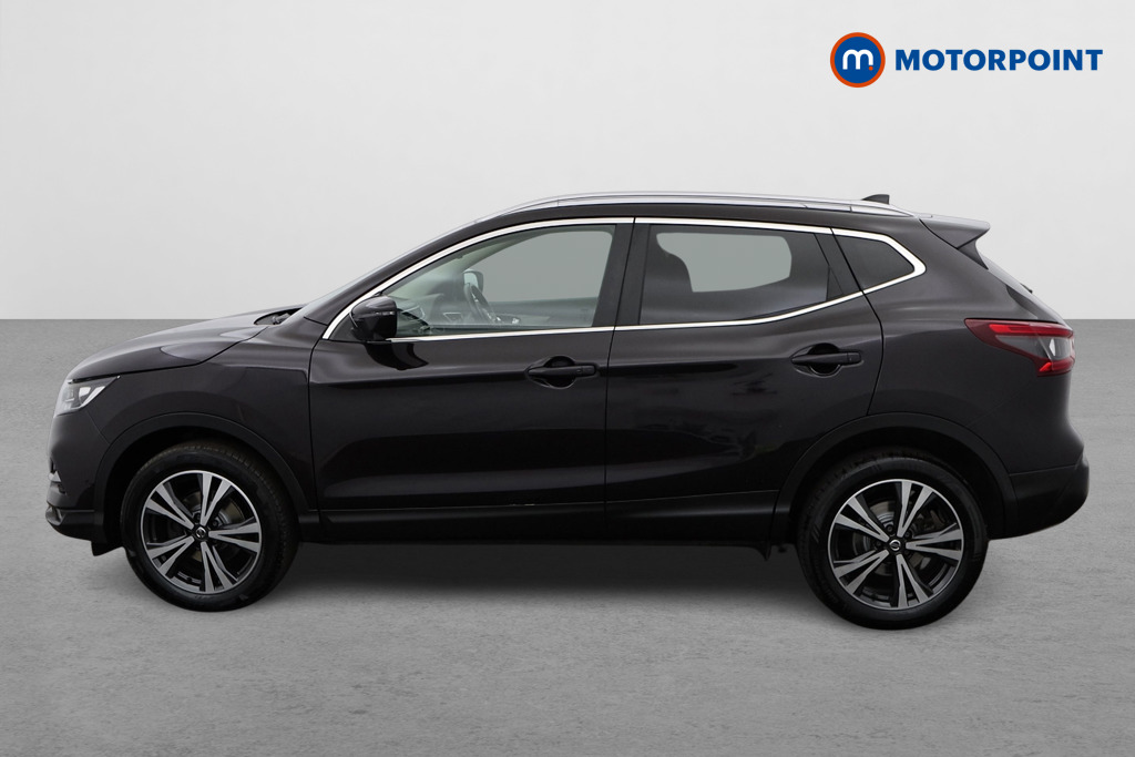 Nissan Qashqai N-Connecta Manual Diesel SUV - Stock Number (1547817) - Passenger side