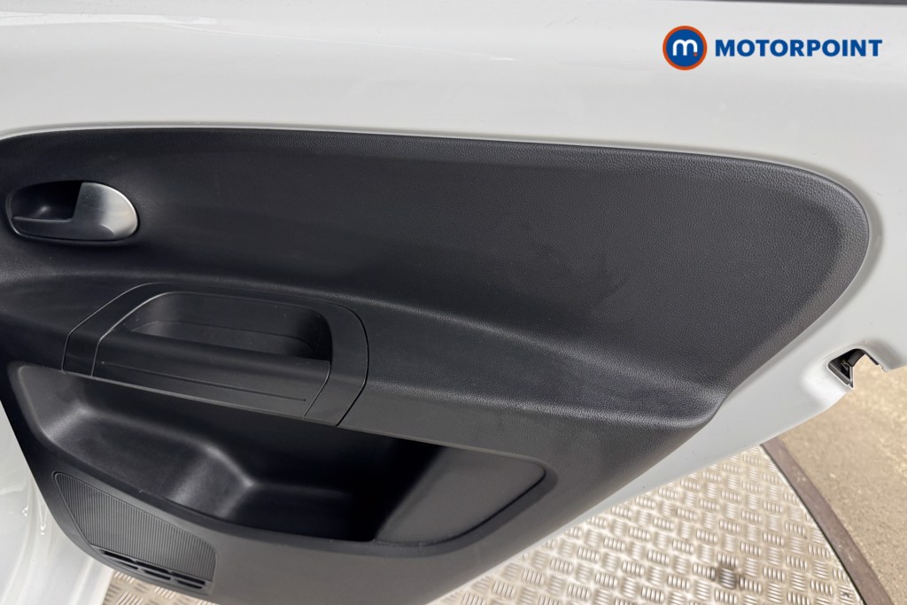 Volkswagen UP High Up Manual Petrol Hatchback - Stock Number (1549211) - 16th supplementary image