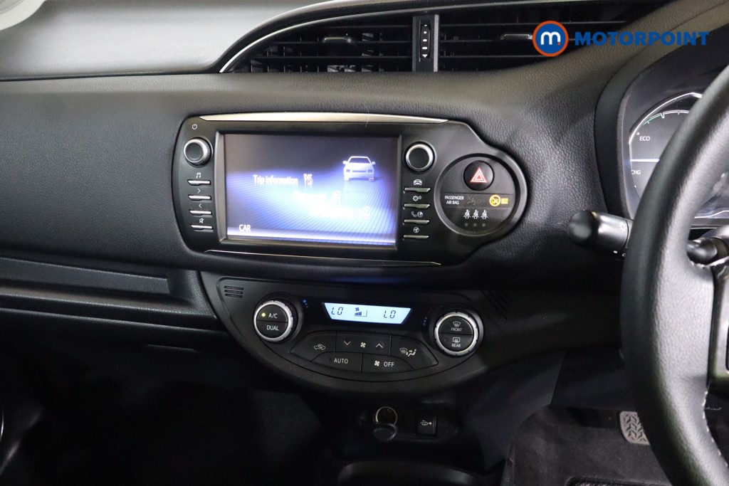 Toyota Yaris Y20 Automatic Petrol-Electric Hybrid Hatchback - Stock Number (1550252) - 3rd supplementary image