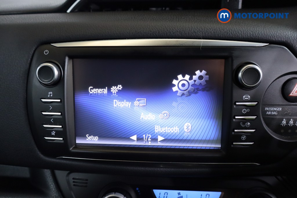 Toyota Yaris Y20 Automatic Petrol-Electric Hybrid Hatchback - Stock Number (1550252) - 4th supplementary image
