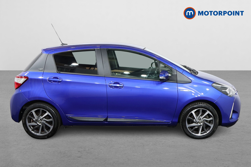 Toyota Yaris Y20 Automatic Petrol-Electric Hybrid Hatchback - Stock Number (1550252) - Drivers side