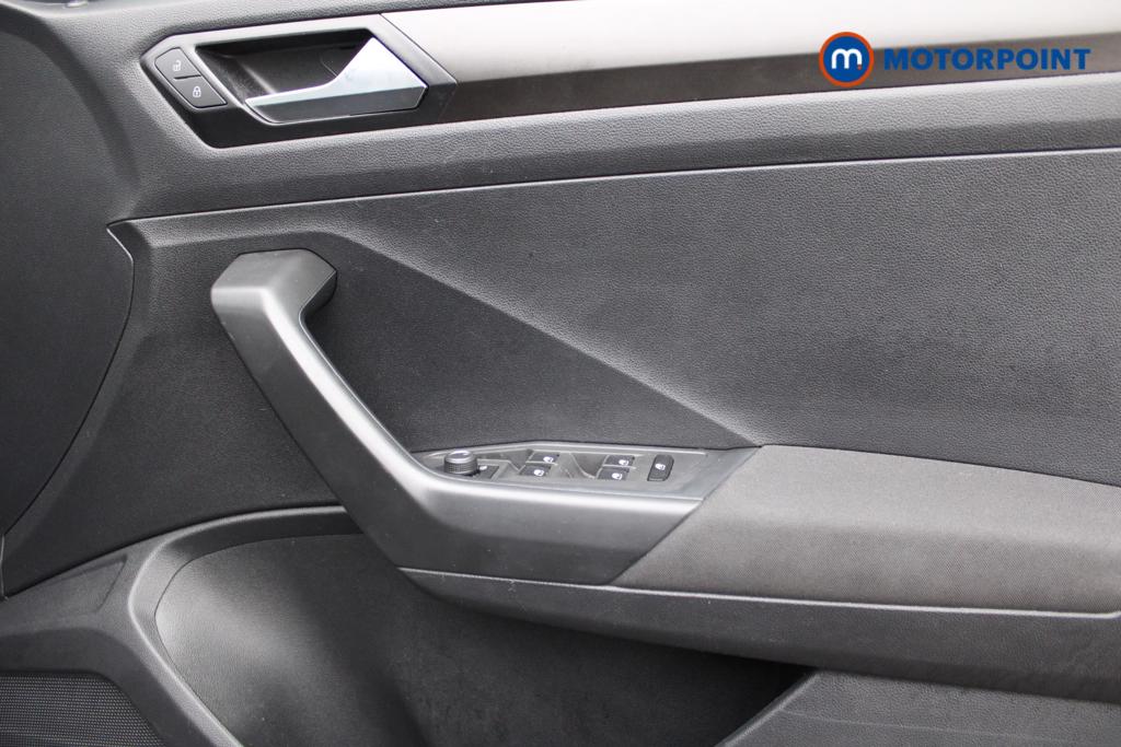 Volkswagen T-Roc SE Manual Petrol SUV - Stock Number (1551565) - 17th supplementary image