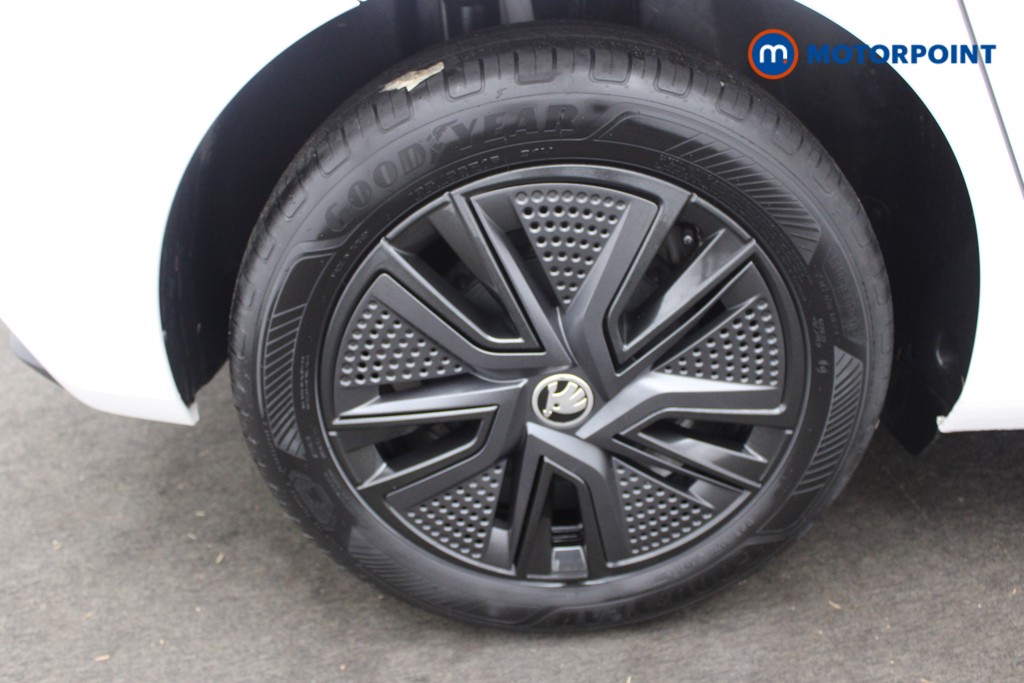 Skoda Fabia Colour Edition Manual Petrol Hatchback - Stock Number (1551880) - 18th supplementary image