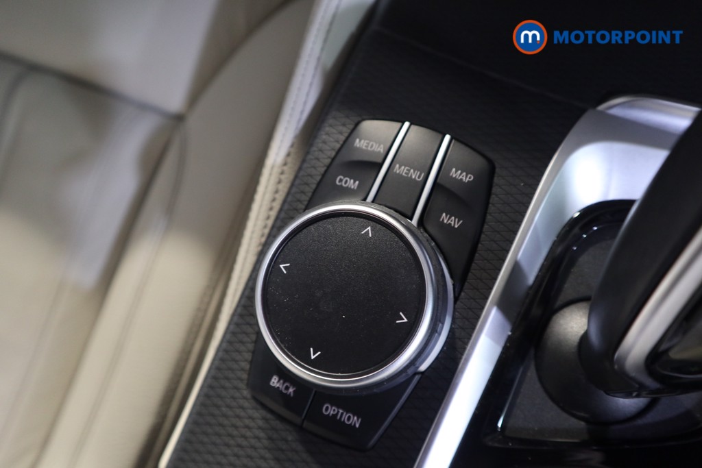 BMW 5 Series M Sport Automatic Petrol Plug-In Hybrid Estate - Stock Number (1552053) - 9th supplementary image