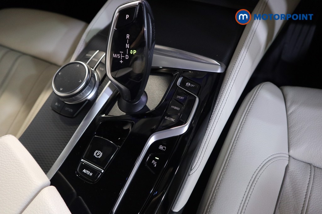 BMW 5 Series M Sport Automatic Petrol Plug-In Hybrid Estate - Stock Number (1552053) - 10th supplementary image