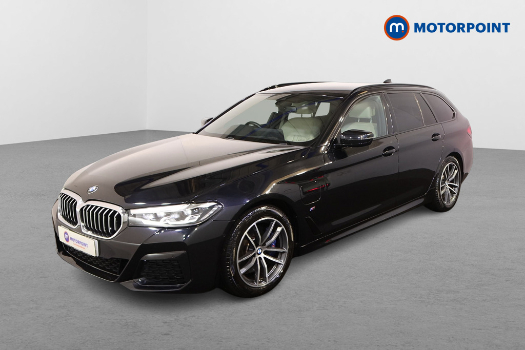 BMW 5 Series M Sport Automatic Petrol Plug-In Hybrid Estate - Stock Number (1552053) - Passenger side front corner