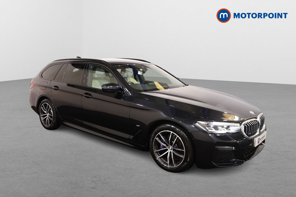 BMW 5 Series M Sport Automatic Petrol Plug-In Hybrid Estate - Stock Number (1552053) - Drivers side front corner