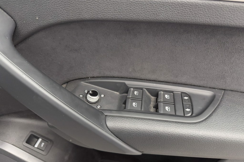 Audi Q5 S Line Automatic Diesel SUV - Stock Number (1552158) - 19th supplementary image