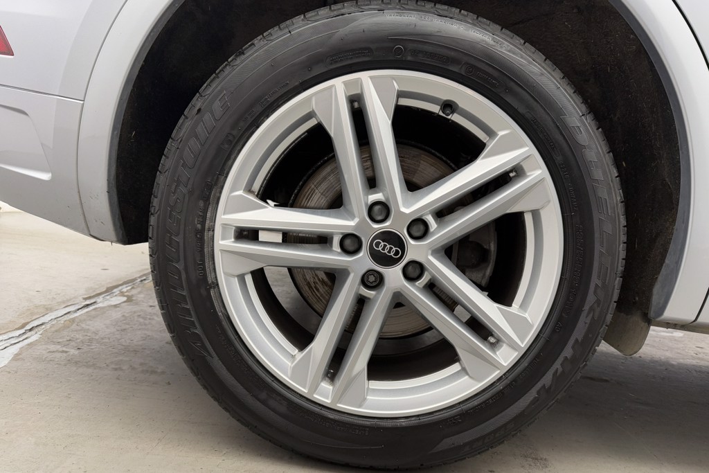 Audi Q5 S Line Automatic Diesel SUV - Stock Number (1552158) - 33rd supplementary image